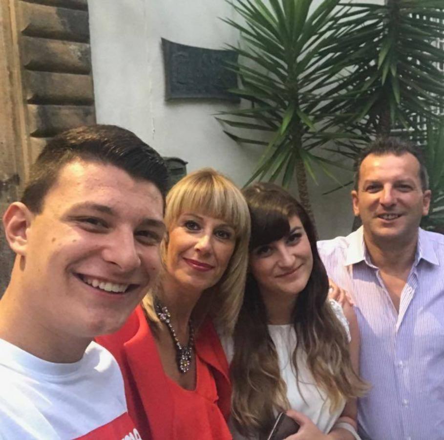 Hotel Casa Diocesana Di לוקה מראה חיצוני תמונה
