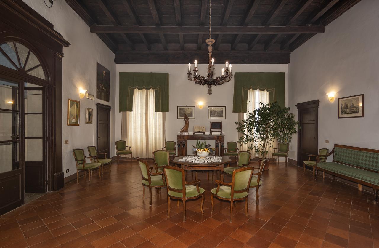 Hotel Casa Diocesana Di לוקה מראה חיצוני תמונה