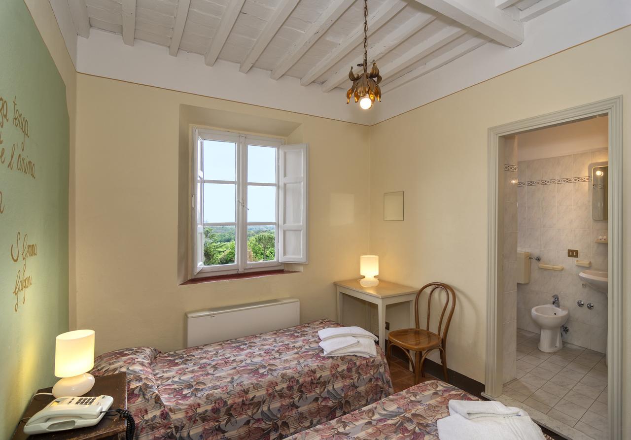 Hotel Casa Diocesana Di לוקה מראה חיצוני תמונה