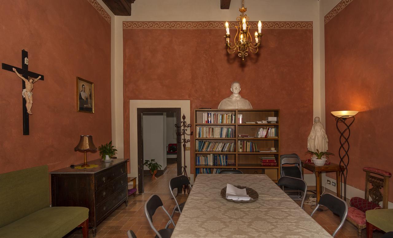 Hotel Casa Diocesana Di לוקה מראה חיצוני תמונה