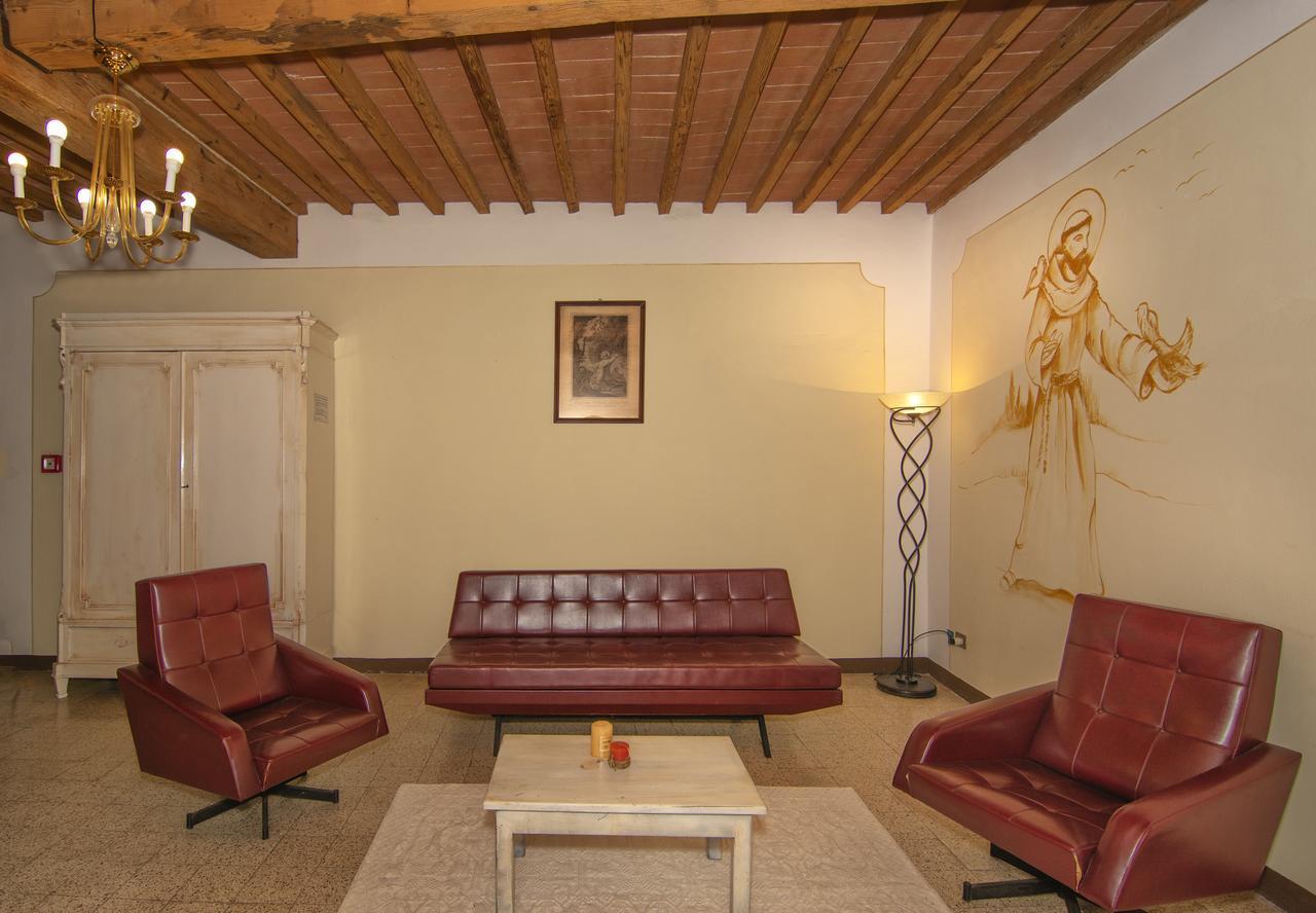 Hotel Casa Diocesana Di לוקה מראה חיצוני תמונה