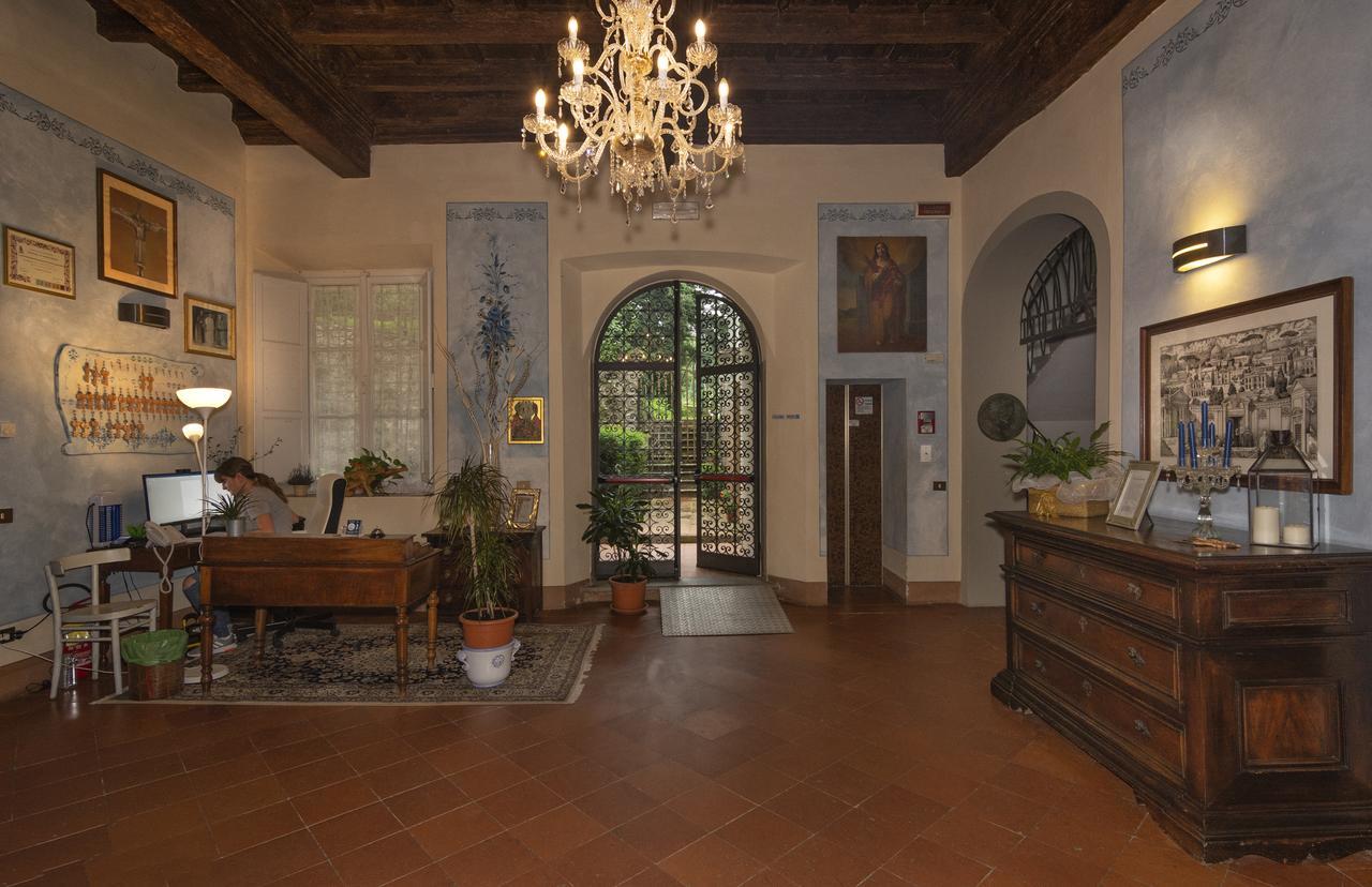 Hotel Casa Diocesana Di לוקה מראה חיצוני תמונה
